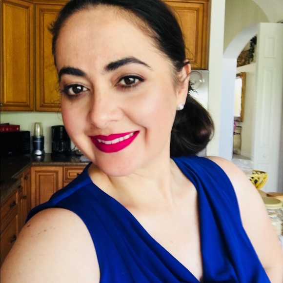 Meet your Posher, Natalia - Picture 1 of 1